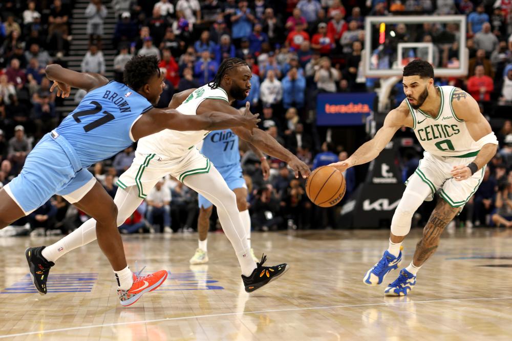 姆巴佩在防 姆巴佩在防