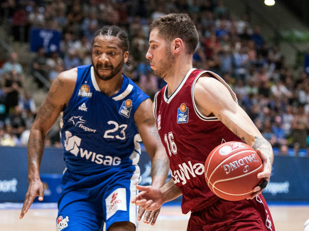 冠军和亚军 冠军和亚军